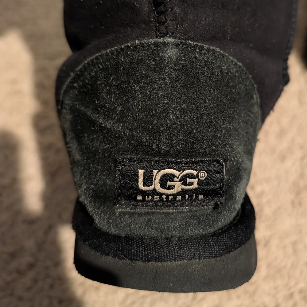 Pre-owned UGG Women's Black Classic Boots Size 8
